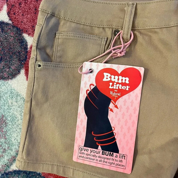 Butt lifting shorts - Picture 3 of 5